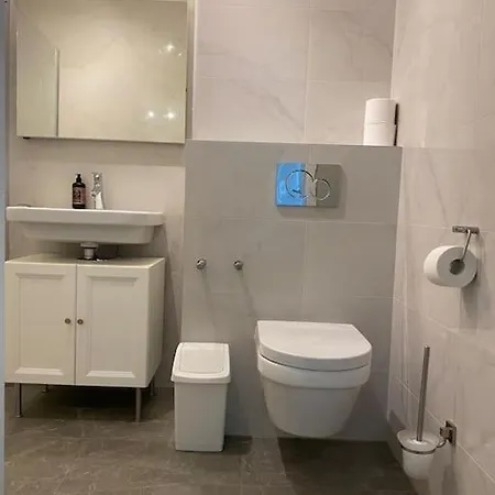 Centrally Located Chic Studio *